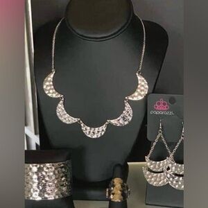 Paparazzi 4Pc Silver Necklace Set
